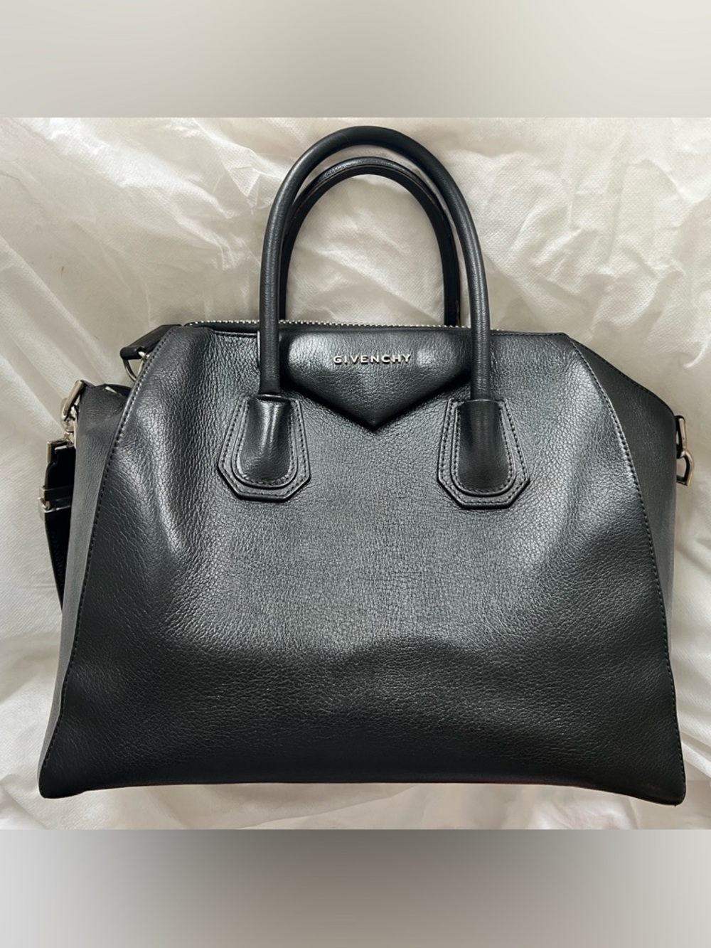 Givenchy Antigona Medium Top Handle Bag in Grained Leather Black